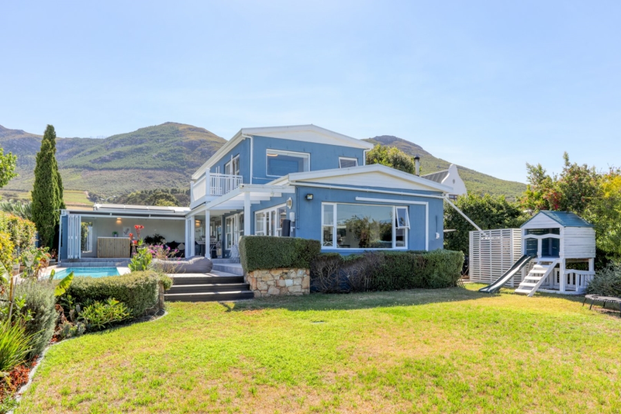To Let 3 Bedroom Property for Rent in Noordhaven Western Cape